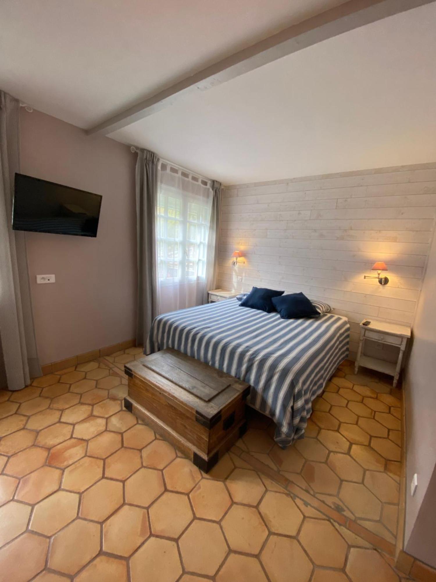 La Roca Flora Hotel Le Plan-de-la-Tour Ngoại thất bức ảnh